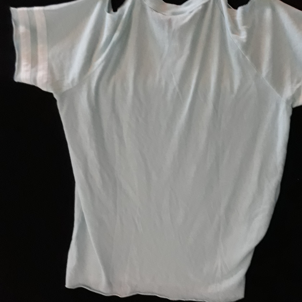 Teeshirt - Picture 2 of 2